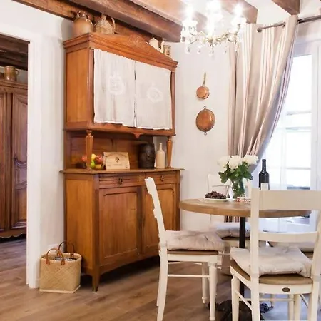 Le Merlot Du Marais Апартаменты